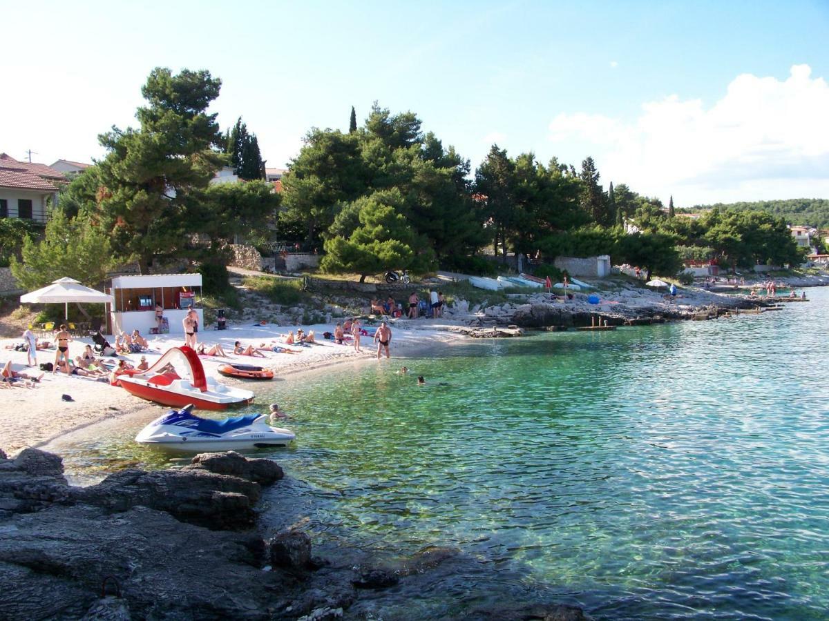 Apartment House Juretic - 50 M From The Beach Trogir Exterior foto